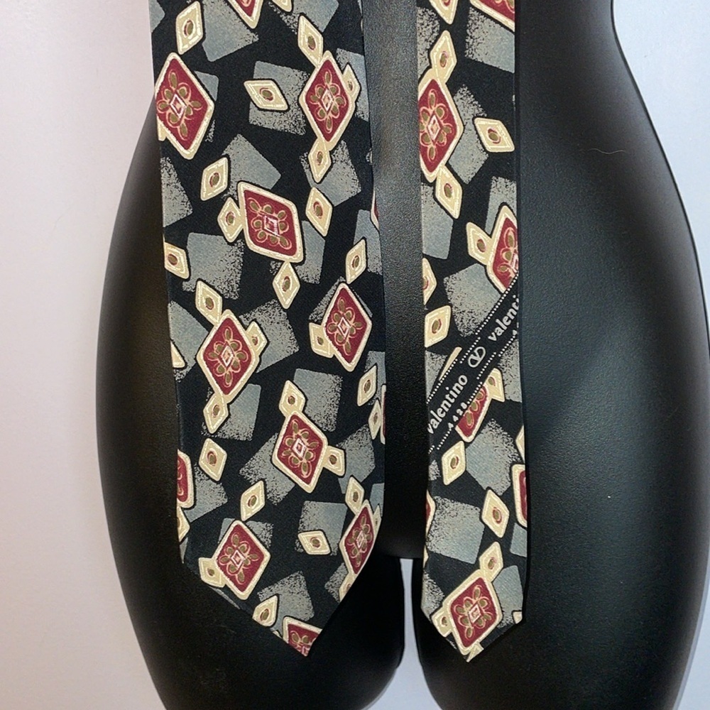 Valentino Cravatte Silk Diamond Square Geometric Design Necktie Tie Gray Black